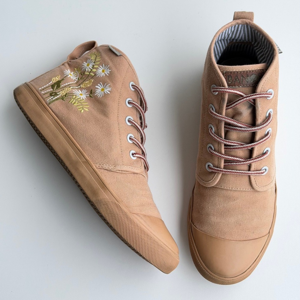 BANGS Boone High Top Sneakers Womens 8 Tan Canvas Floral Embroidered Lace Up